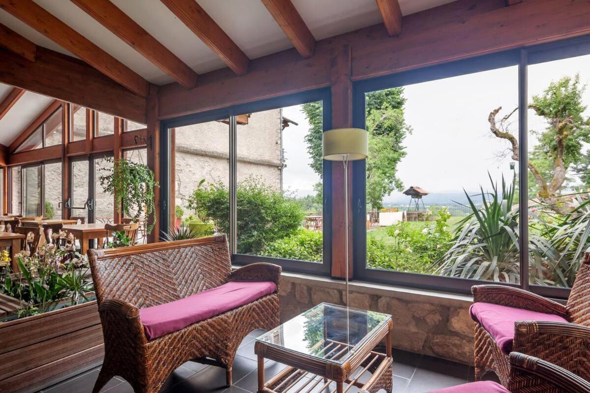Domaine Le Prieure Hotel Chaumont-le-Bourg Buitenkant foto