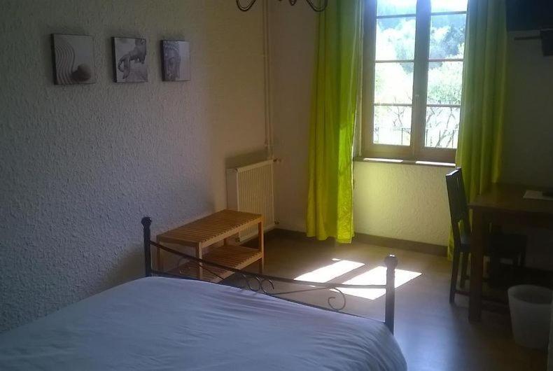 Domaine Le Prieure Hotel Chaumont-le-Bourg Kamer foto