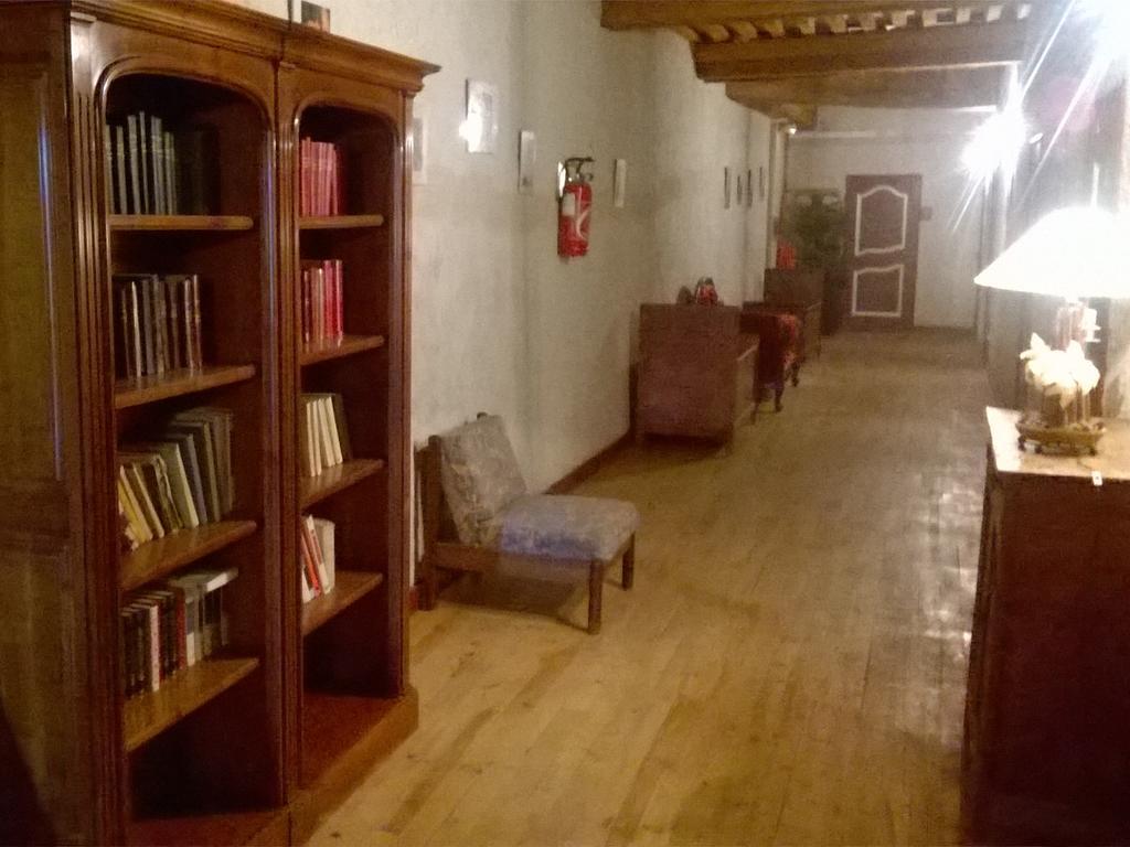 Domaine Le Prieure Hotel Chaumont-le-Bourg Buitenkant foto